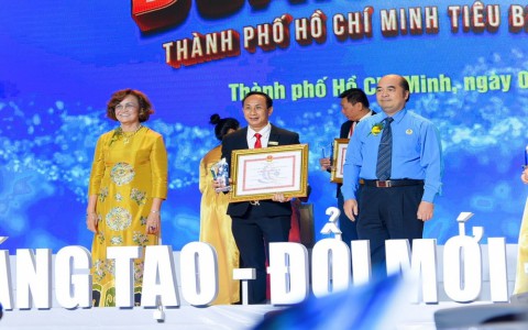 Ông chủ doanh nghiệp tem chống hàng giả được vinh danh “Doanh nhân tiêu biểu TP. Hồ Chí Minh 2020”
